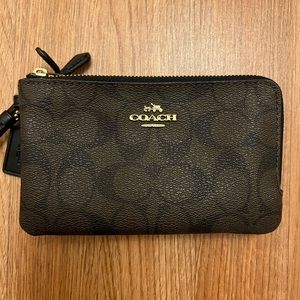 Coach wristlet brown 2 zipper